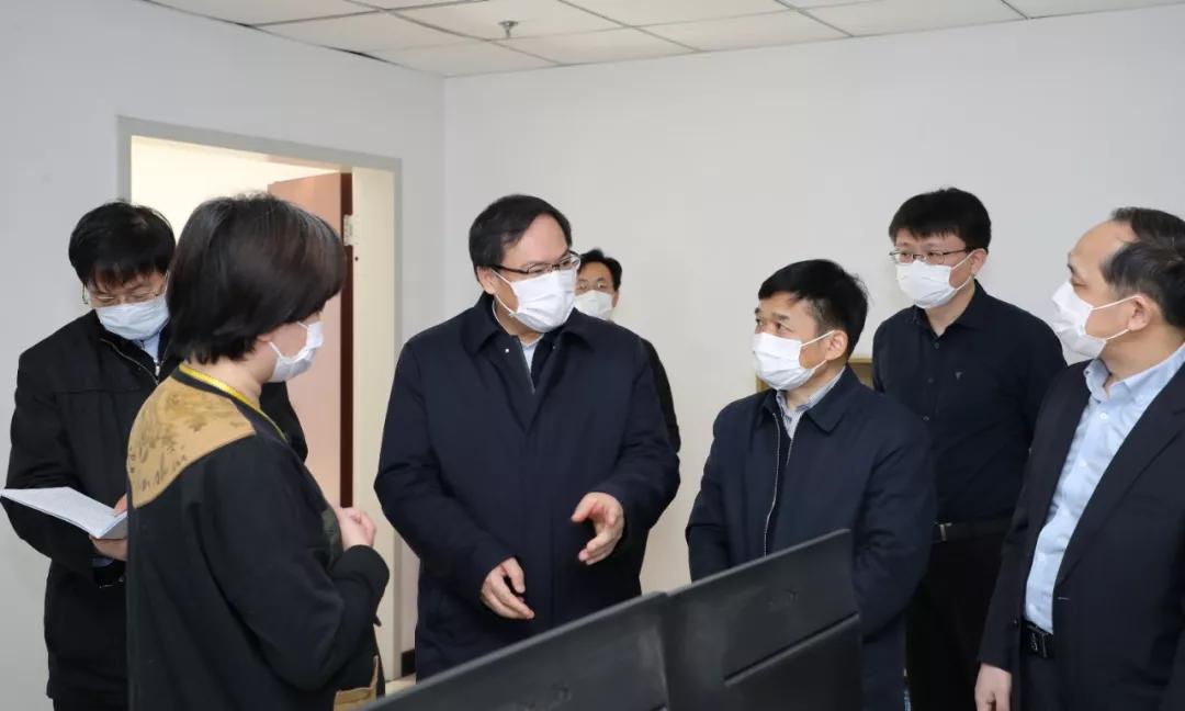 楊金成到七院、七一四所檢查指導(dǎo)疫情防控和復(fù)工復(fù)產(chǎn)工作